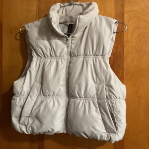 H&M Lightweight Quilted Puffer Vest in Off-White